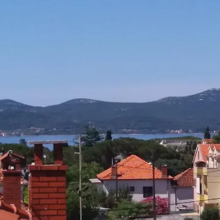 Alojamento de Acomodação e Pequeno-almoço Pansion Maria Zadar