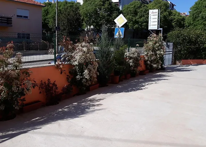 Pansion Maria krevet i doručak 3*