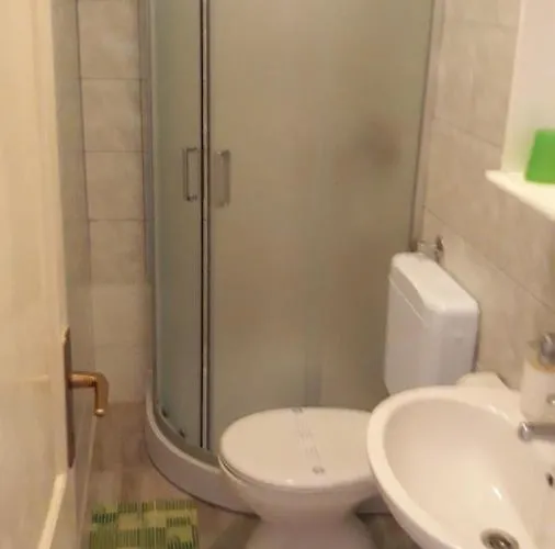 Pansion Maria krevet i doručak 3*