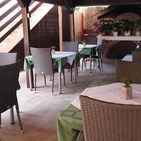 Pansion Maria Couette-café